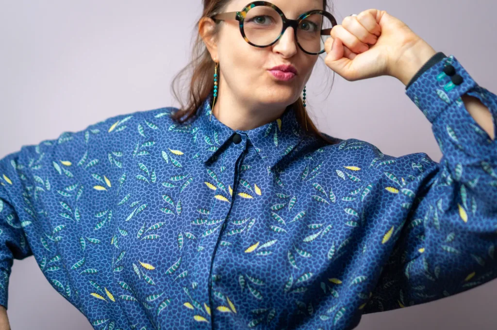 Chemise en satin de coton Tissœurs motif Batik : un tissu souple et très agréable à porter et à coudre