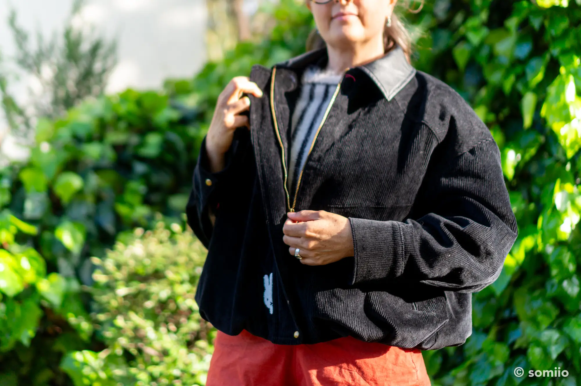 26 04 vesteastridvelour 01