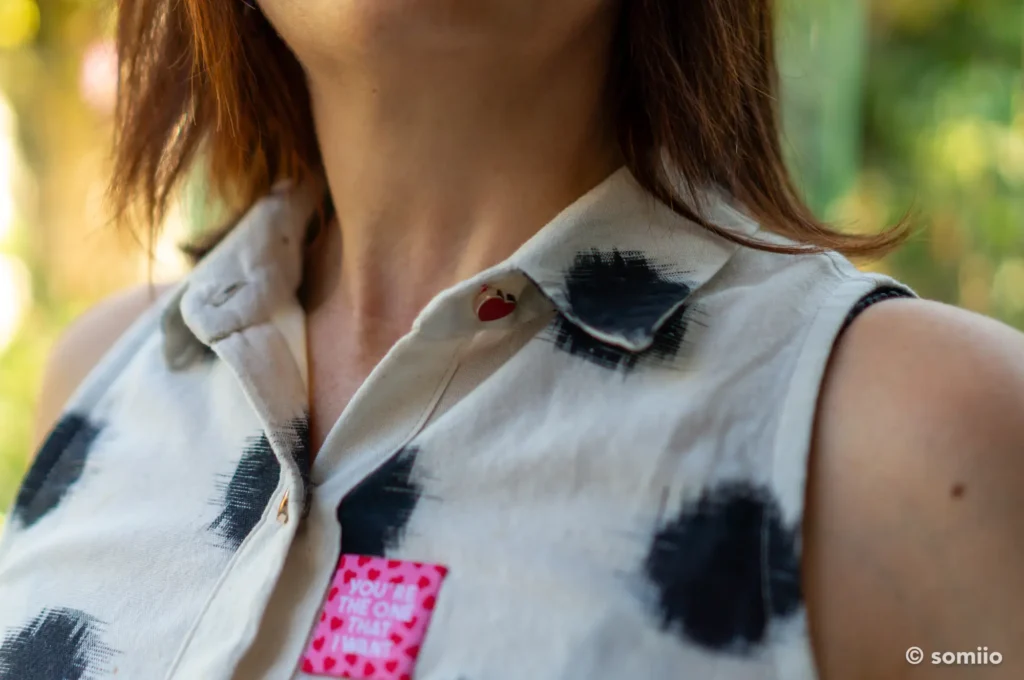 Col chemise en une seule pièce de la chemisette Moussaillon