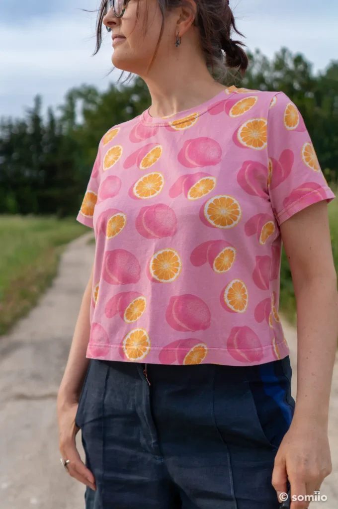 Longueur du t-shirt Core après recoupe sur la ligne d'ourlet de la version A